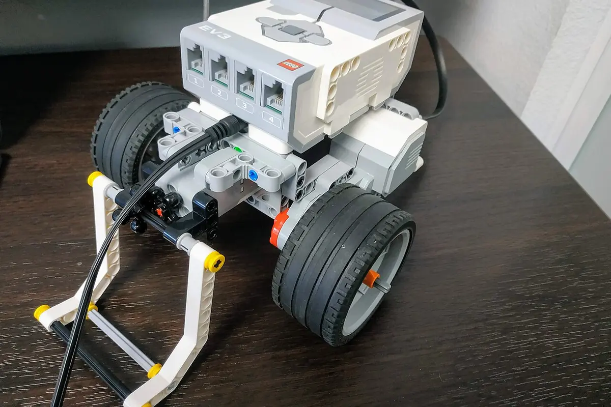 Робот LEGO MINDSTORMS EV3